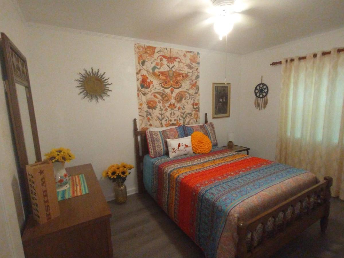 Welcome To Pineapple House! 펜사콜라 외부 사진